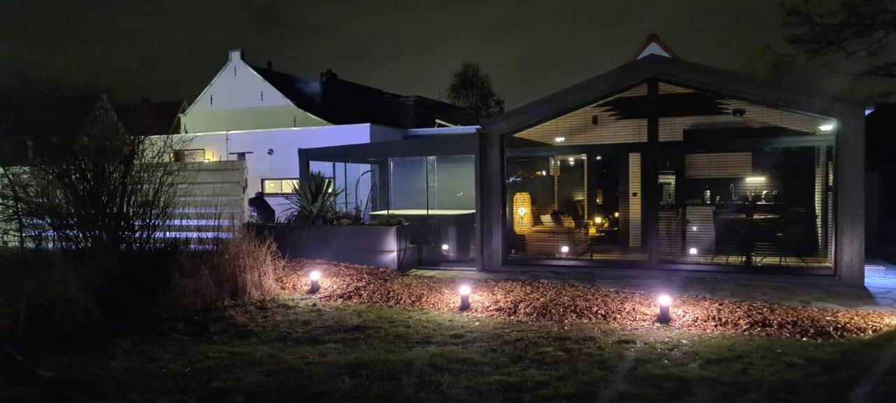 B&B Het Duinhuisje Met Jacuzzi, Gratis Parkeren, 2 Fietsen Te Leen, Airco Zandvoort Exterior photo